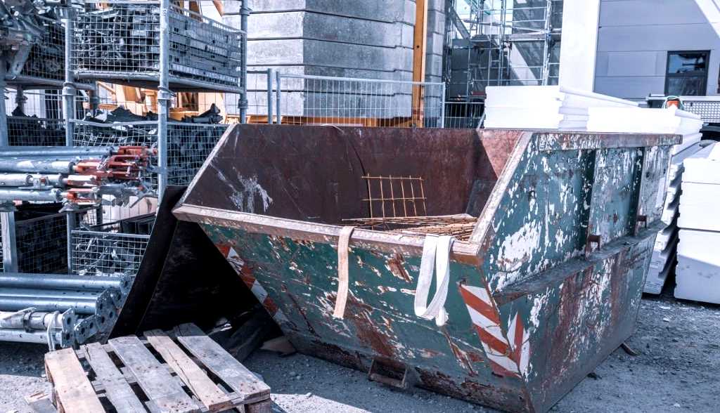 Cheap Skip Hire Services in Reybridge